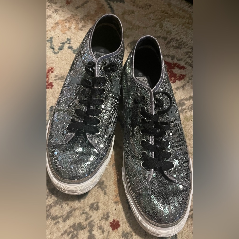 Converse one star sequin sneaker. Size 10